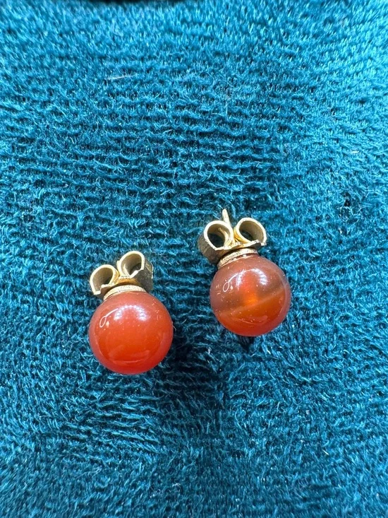 Dainty Carnelian Stud Earrings - Picture 3 of 5